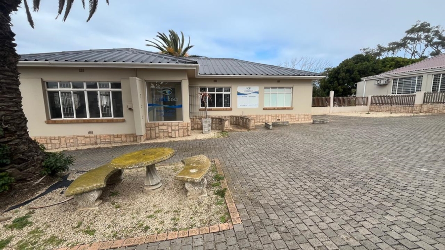  Bedroom Property for Sale in Jeffreys Bay Central Eastern Cape